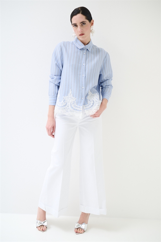 CAMICIA A RIGHE CON PIZZO CELESTE