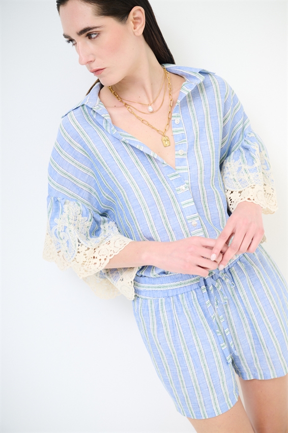 CAMICIA IN LINO A RIGHE CON RICAMO