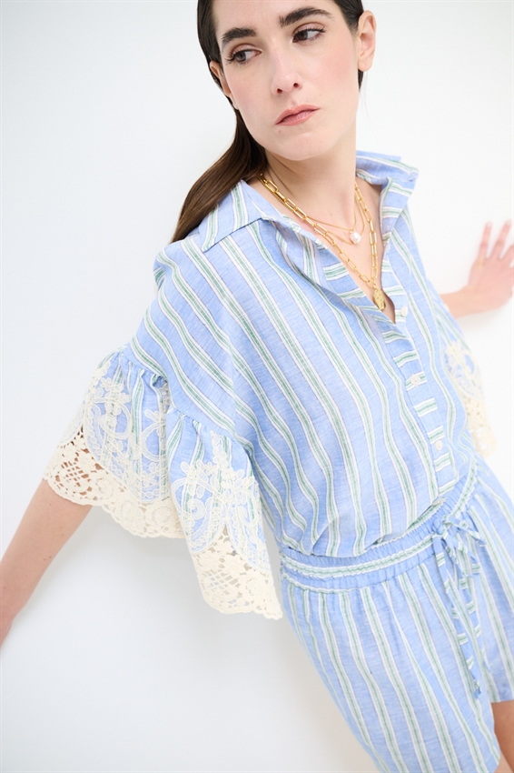 CAMICIA IN LINO A RIGHE CON RICAMO