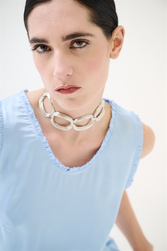 CANOTTA IN RASO VISCOSA CON ROUCHES CELESTE