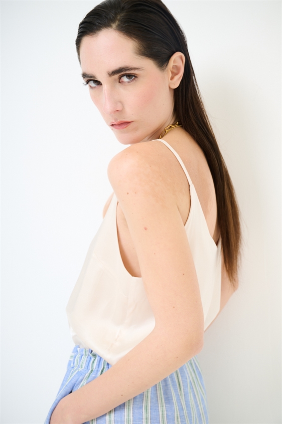 CANOTTA BASIC CON SPALLINI REGOLABILI IN VISCOSA