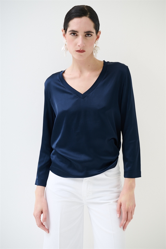 MAGLIA SCOLLO A V IN RASO VISCOSA