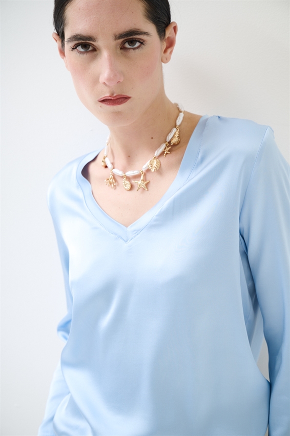 MAGLIA SCOLLO A V IN RASO VISCOSA