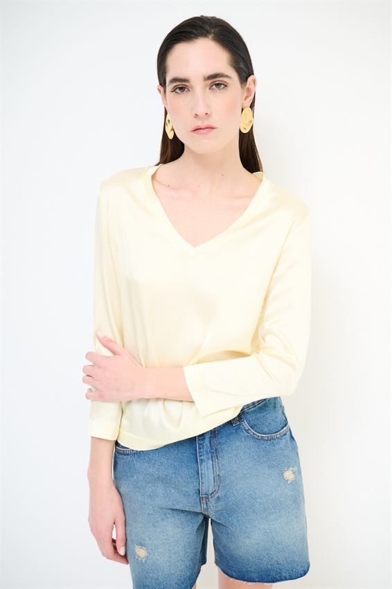 MAGLIA SCOLLO A V IN RASO VISCOSA GIALLO