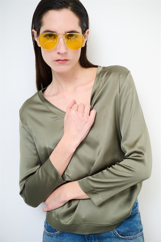 MAGLIA SCOLLO A V IN RASO VISCOSA VERDE MILITARE