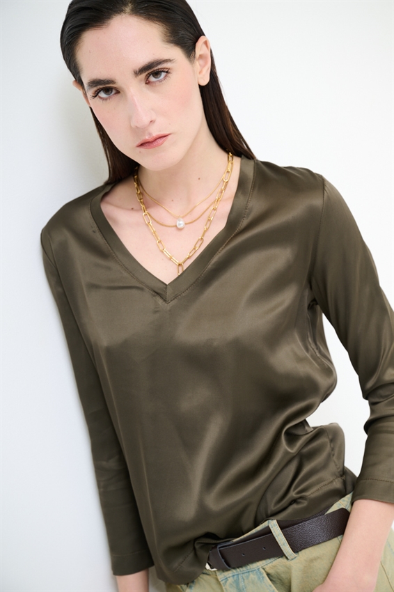 MAGLIA SCOLLO A V IN RASO VISCOSA MORO