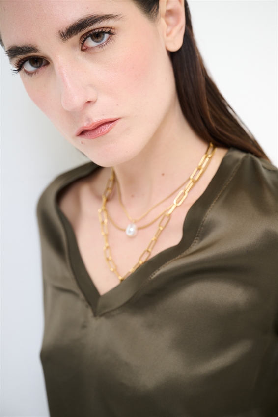 MAGLIA SCOLLO A V IN RASO VISCOSA MORO