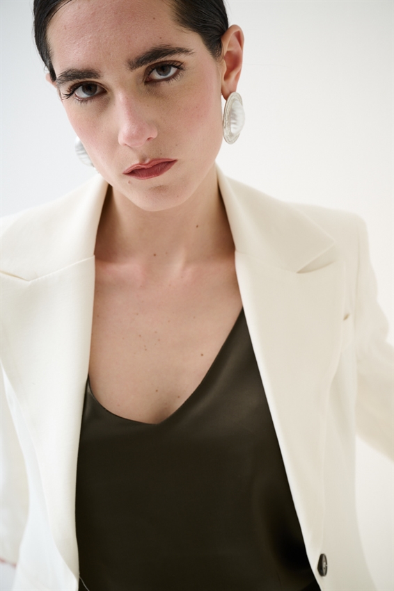 GIACCA AVVITATA A 2 BOTTONI CON PATTINE BURRO