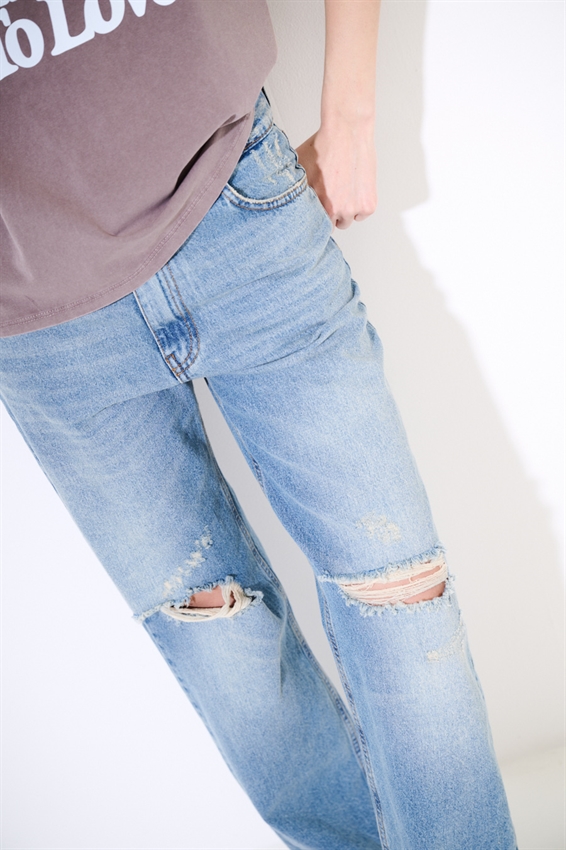 JEANS DRITTO CON BAFFI E ROTTURE