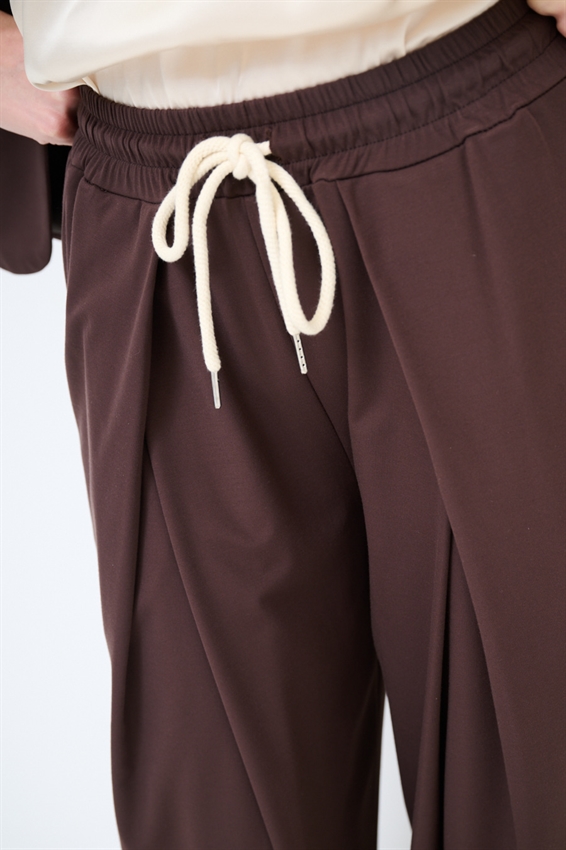 PANTALONE CON PINCES MORO