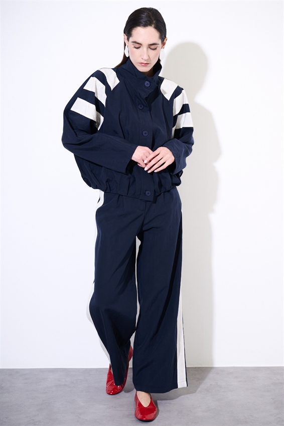 PANTALONE CON BANDA A CONTRASTO