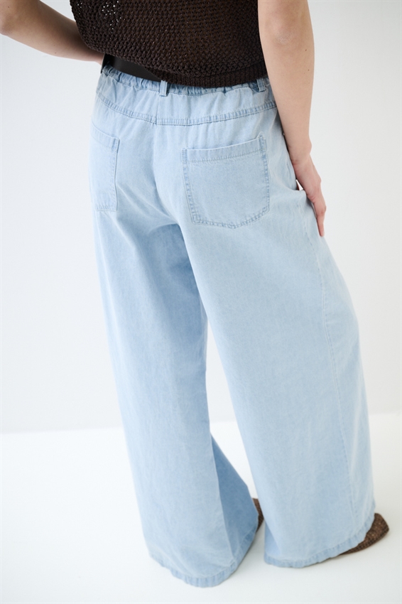 PANTAPALAZZO CON PINCES E CINTURA BLU CHIARO