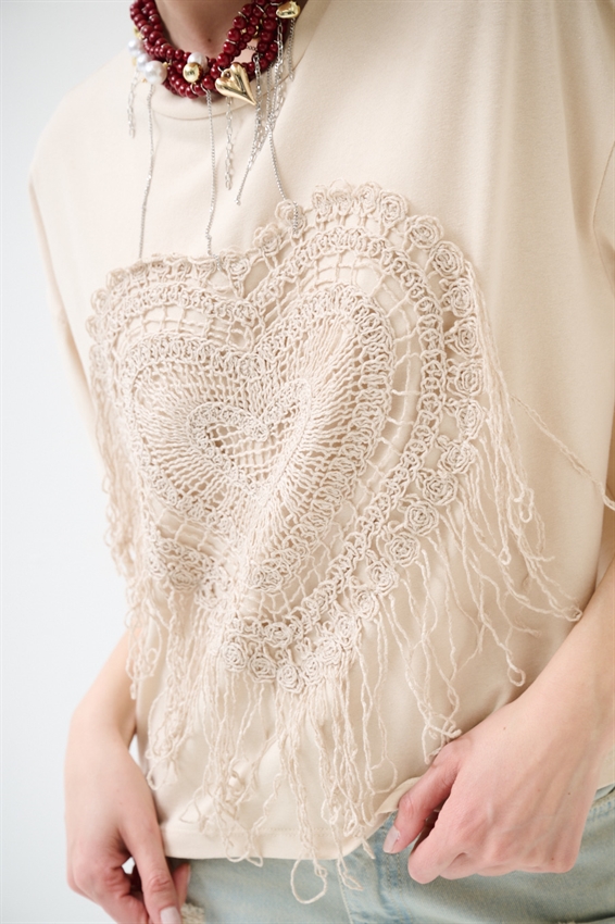 T-SHIRT OVER CON APPLICAZIONE MACRAME BEIGE
