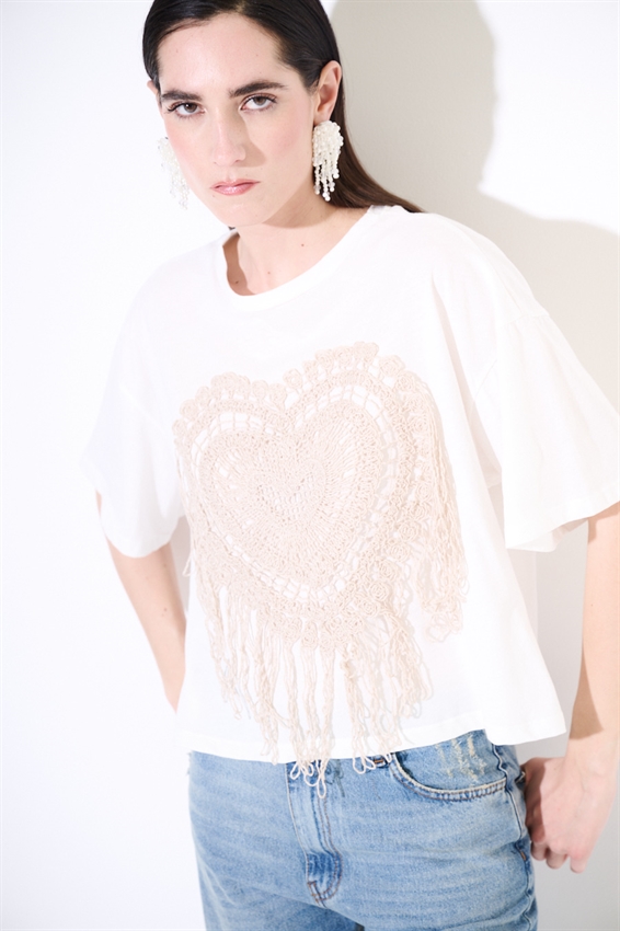 T-SHIRT OVER CON APPLICAZIONE MACRAME PANNA