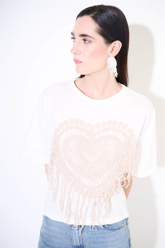 T-SHIRT OVER CON APPLICAZIONE MACRAME PANNA