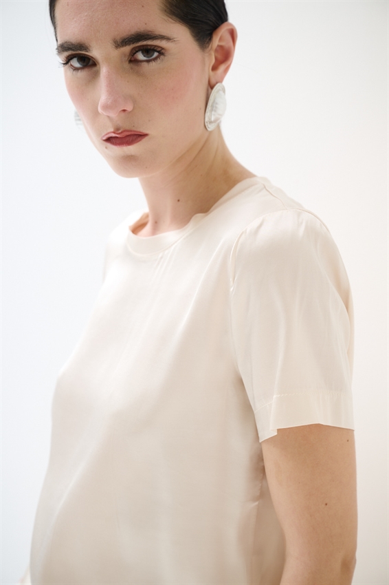 T-SHIRT IN RASO VISCOSA PARICOLLO