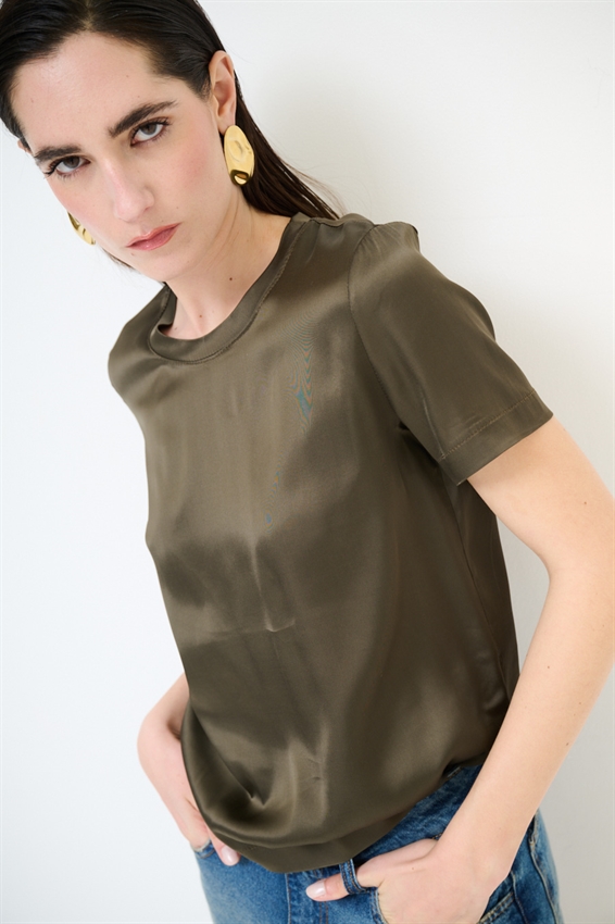 T-SHIRT IN RASO VISCOSA PARICOLLO