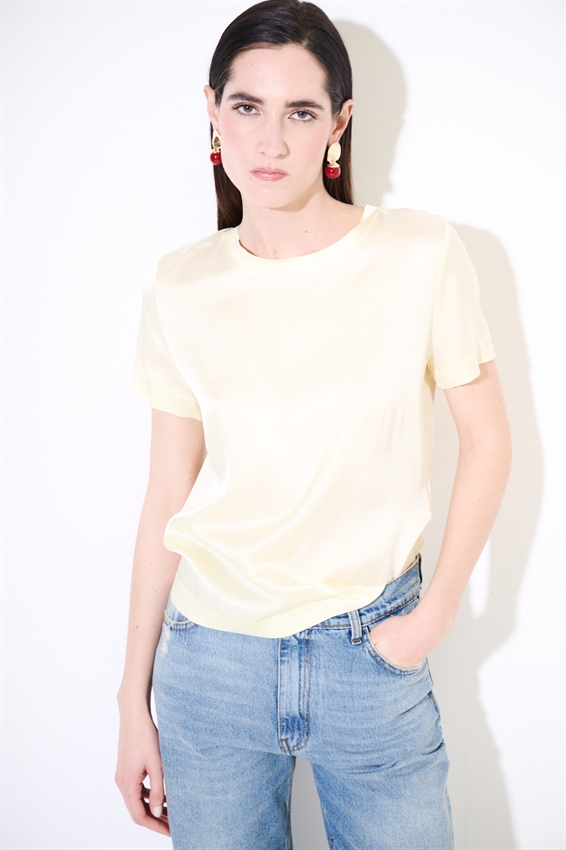 T-SHIRT IN RASO VISCOSA PARICOLLO