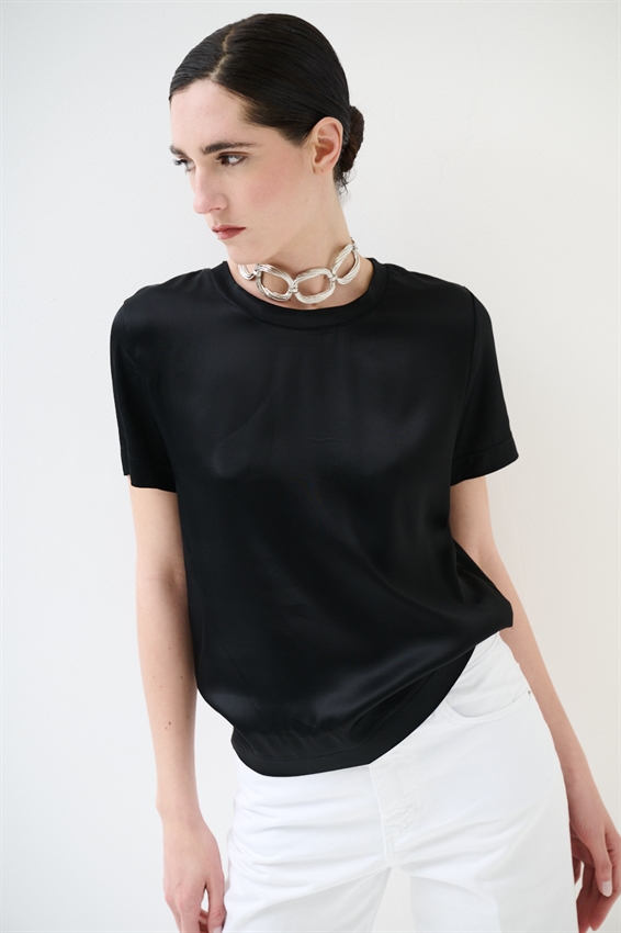 T-SHIRT IN RASO VISCOSA PARICOLLO