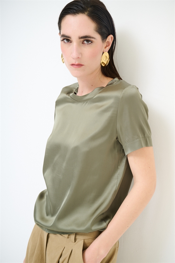 T-SHIRT IN RASO VISCOSA PARICOLLO VERDE MILITARE