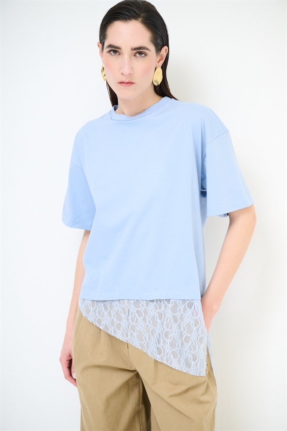 T-SHIRT COTONE CON PIZZO ASIMMETRICO