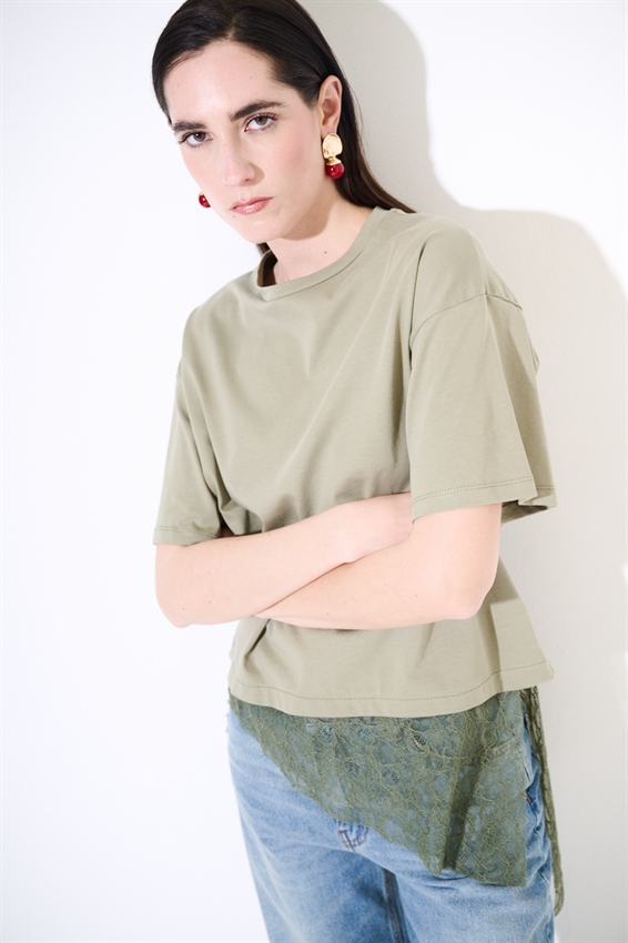 T-SHIRT COTONE CON PIZZO ASIMMETRICO VERDE MILITARE