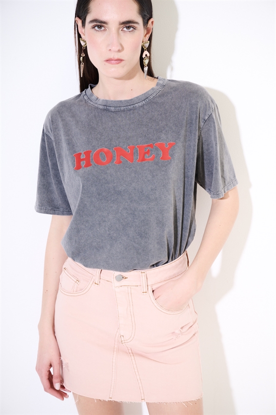 T-SHIRT EFFETTO MARMORIZZATO STAMPA HONEY