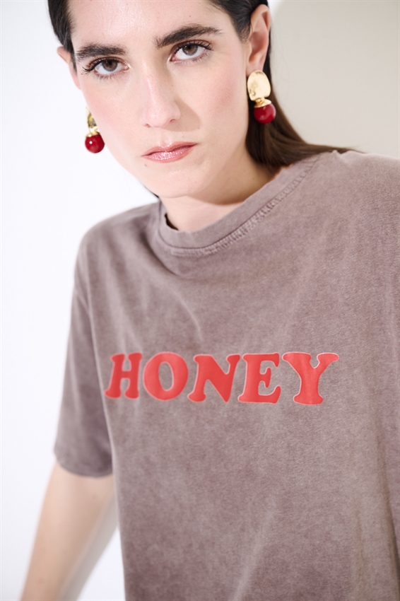 T-SHIRT EFFETTO MARMORIZZATO STAMPA HONEY