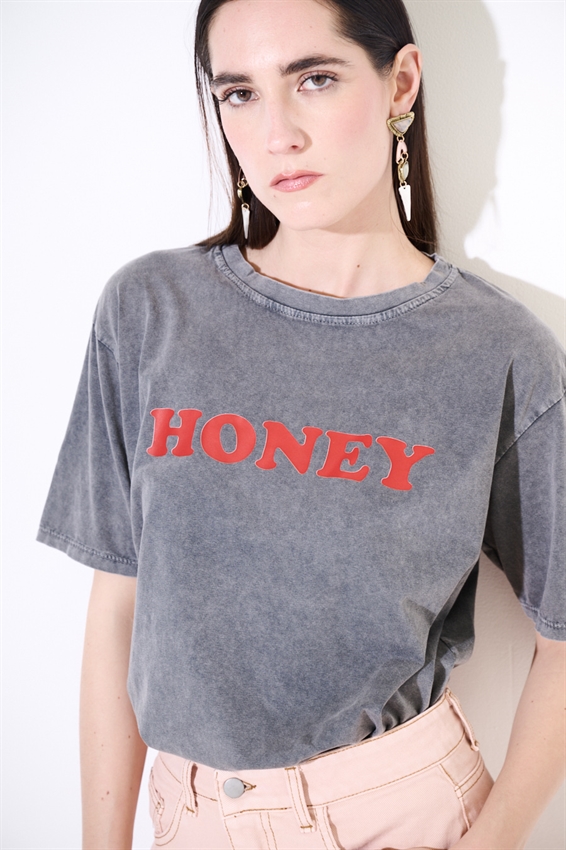 T-SHIRT EFFETTO MARMORIZZATO STAMPA HONEY