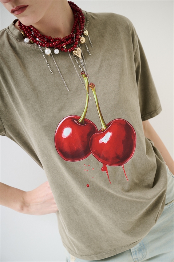 T-SHIRT EFFETTO MARMORIZZATO STAMPA CILIEGIA