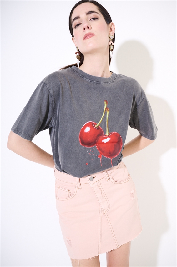 T-SHIRT EFFETTO MARMORIZZATO STAMPA CILIEGIA