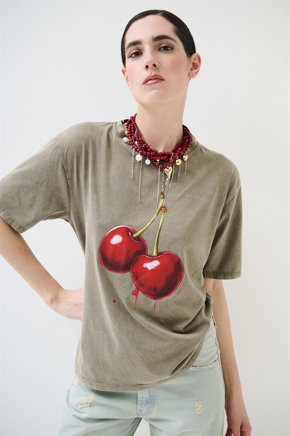 T-SHIRT EFFETTO MARMORIZZATO STAMPA CILIEGIA VERDE MILITARE
