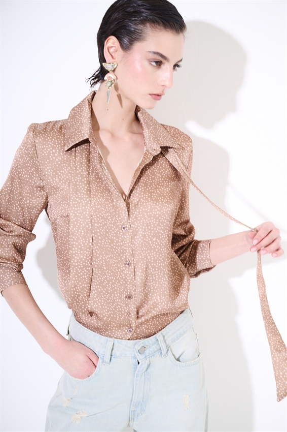 CAMICIA BASIC IN RASO STAMPATO + FIOCCO ROSA