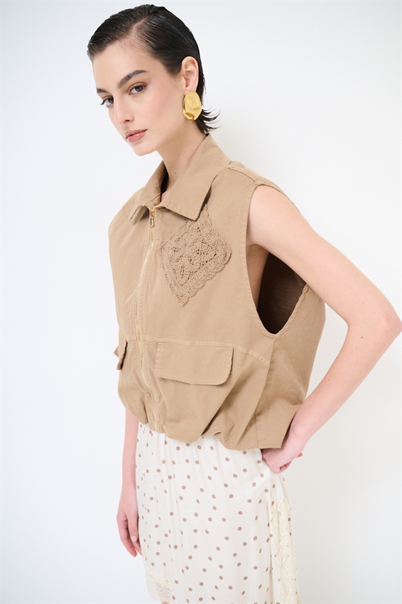 GIUBBOTTO OVERSIZE CON PATCH CAMMELLO