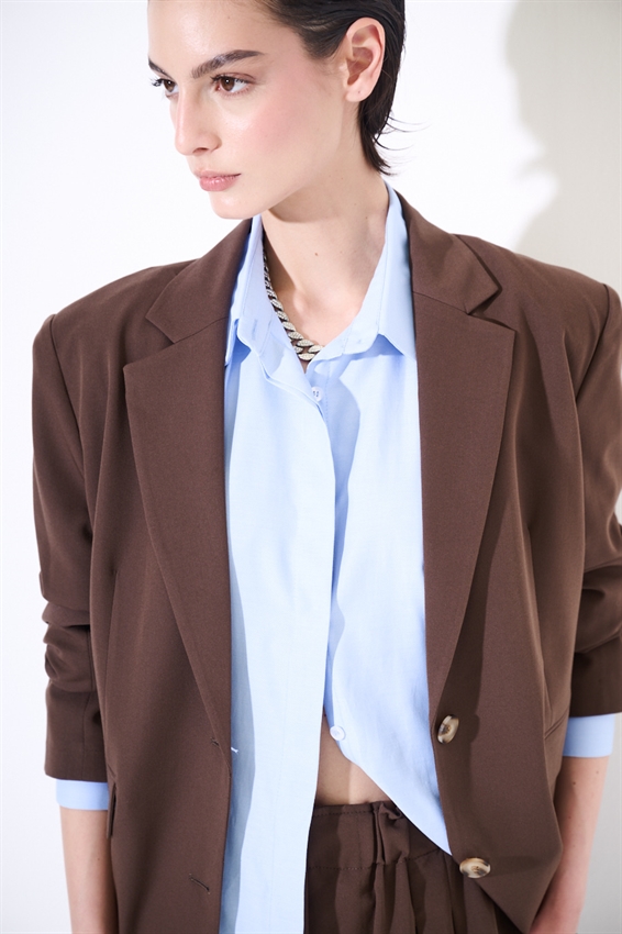 BLAZER MONOPETTO 2 BOTTONI E TASCHE A FILETTO MORO