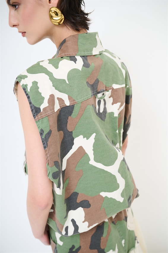 GILET OVERSIZE MIMETICO PIU PATCH VERDE MILITARE