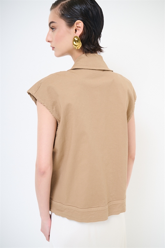 GILET IN GABARDINA CON TASCHE