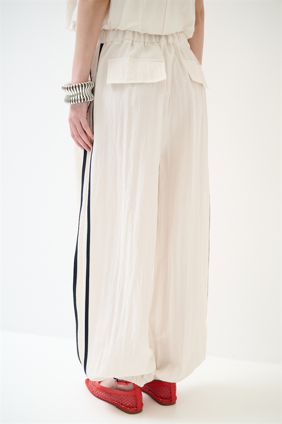 PANTALONE DRITTO CON BANDA A CONTRASTO