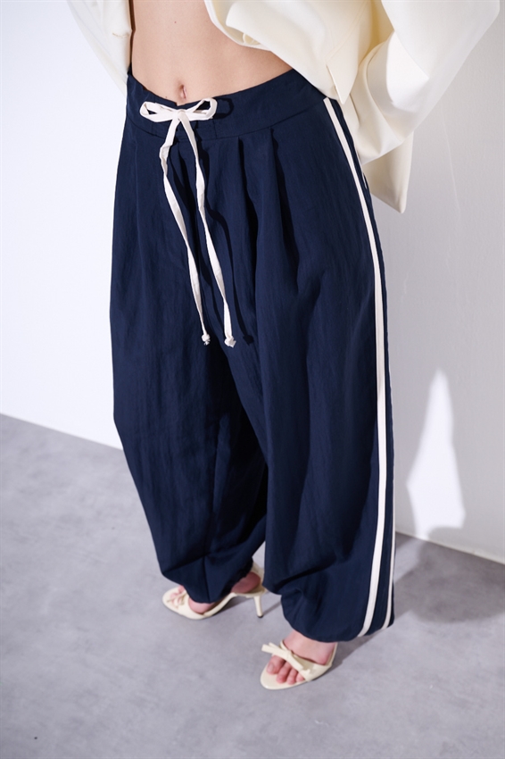 PANTALONE DRITTO CON BANDA A CONTRASTO BLU/BURRO