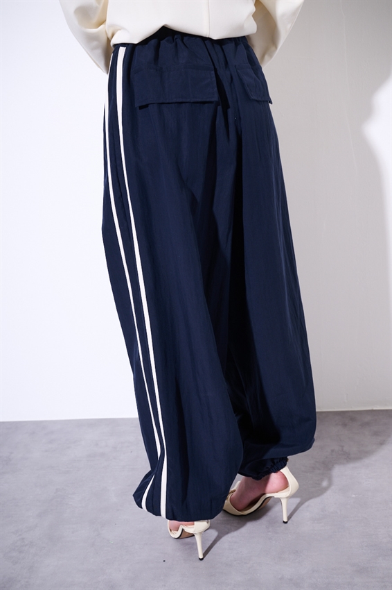 PANTALONE DRITTO CON BANDA A CONTRASTO BLU/BURRO