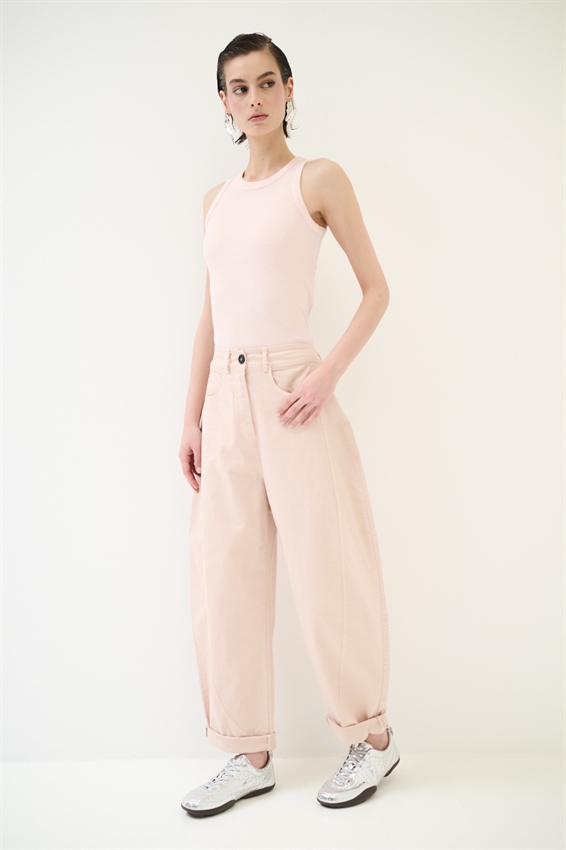 PANTALONE BARREL CON CINTURA CIPRIA