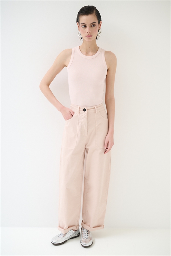 PANTALONE REGOLARE CON TASCONI E CINTURA