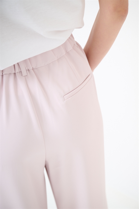 PANTALONE A GAMBA LARGA