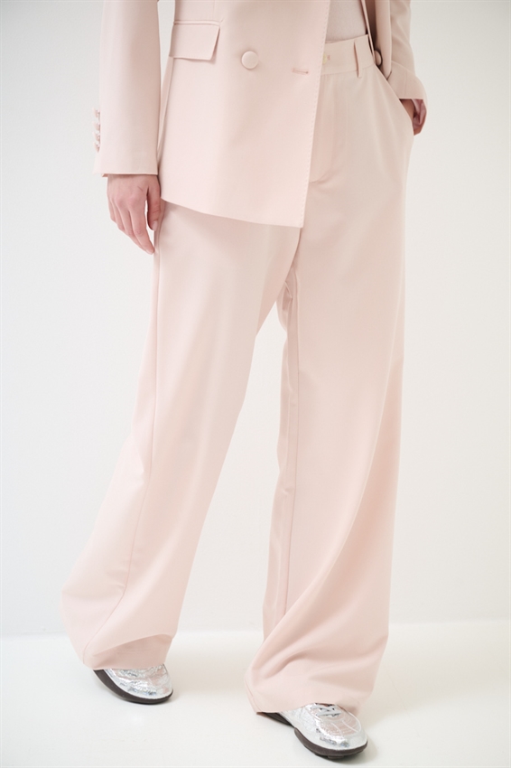 PANTALONE A GAMBA LARGA CON VITA ELASTICIZZATA SUL RETRO ROSA