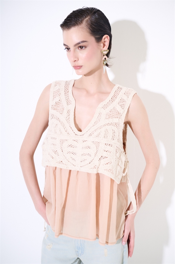 CANOTTA IN MUSSOLA CON TOP MACRAME CIPRIA