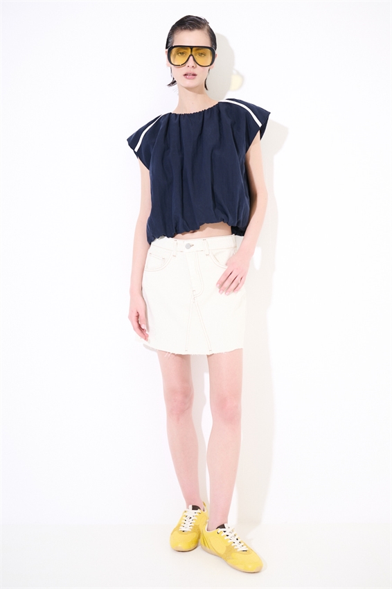 CROP TOP CON STRISCE SULLA SPALLA