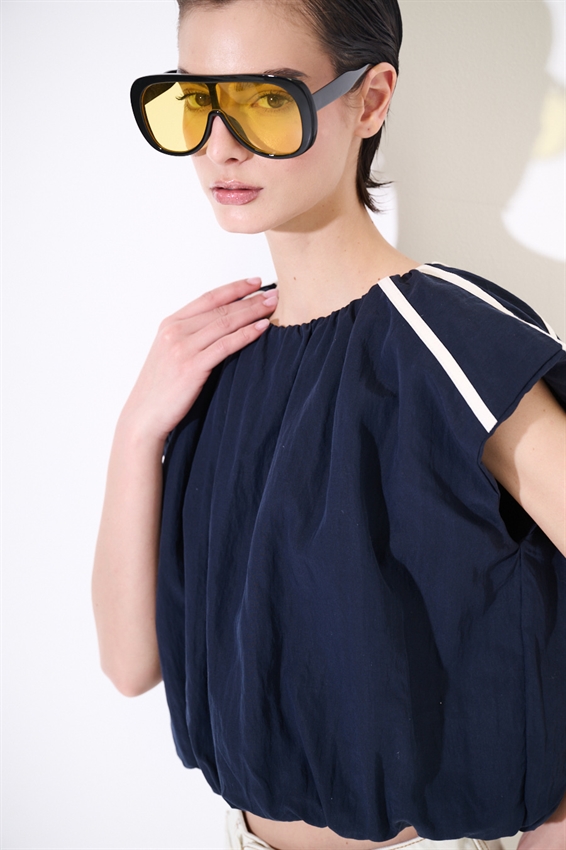 CROP TOP CON STRISCE SULLA SPALLA BURRO/BLU