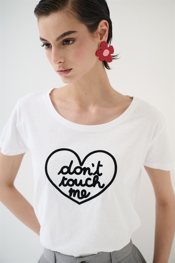 T-SHIRT BASIC CON STAMPA DONT TUCH ME