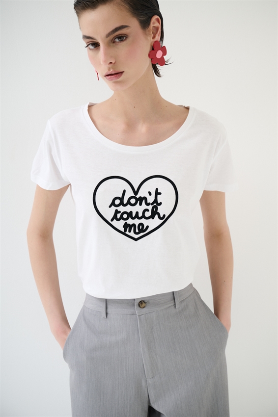T-SHIRT BASIC CON STAMPA DONT TUCH ME BIANCO