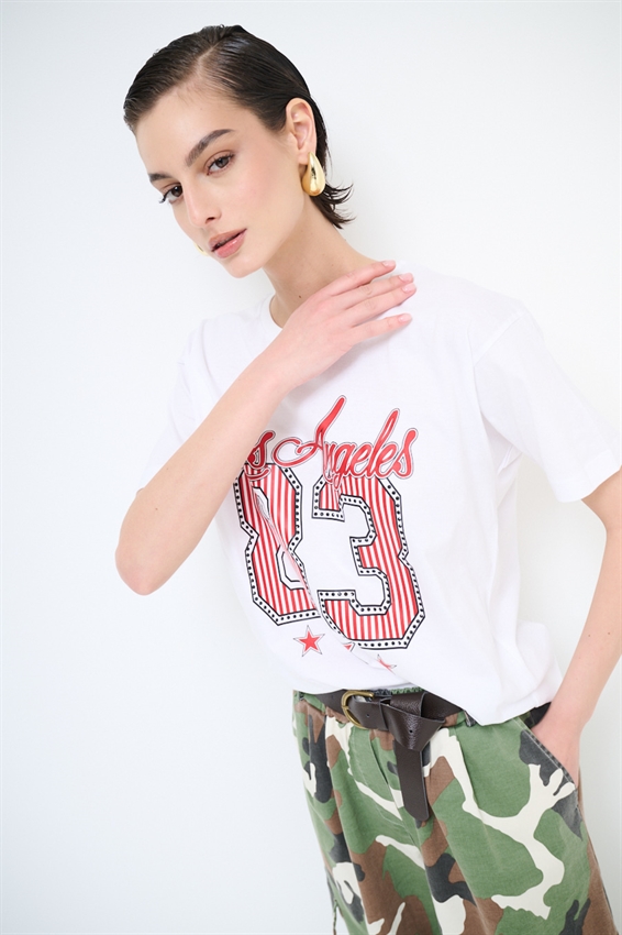 T-SHIRT OVER CON STAMPA 83 + BORCHIE